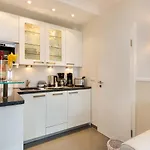 Jugendglueck - Gelbe Lilie Appartamento Binz