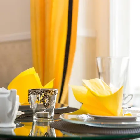 Jugendglueck - Gelbe Lilie דירה בינץ