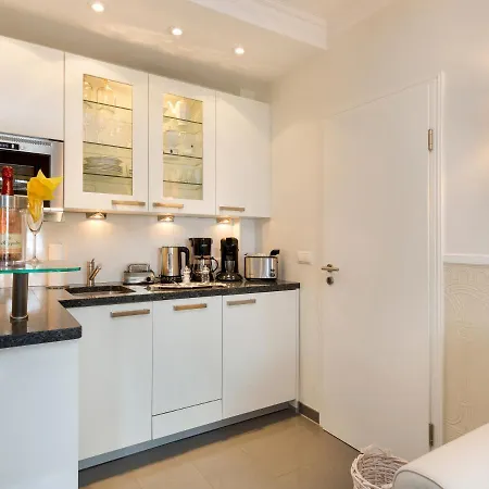 Jugendglueck - Gelbe Lilie דירה בינץ